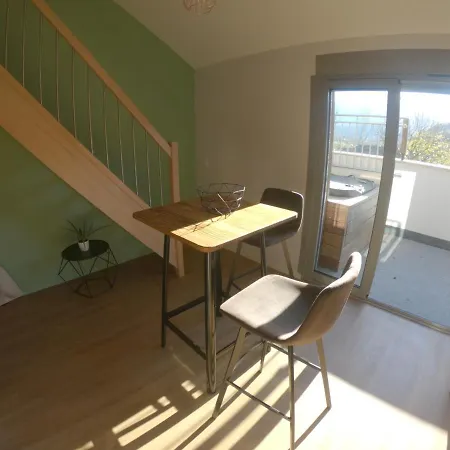 Grands Avec Jacuzzi Prive By L'argalyde Spa&detente Apartament *