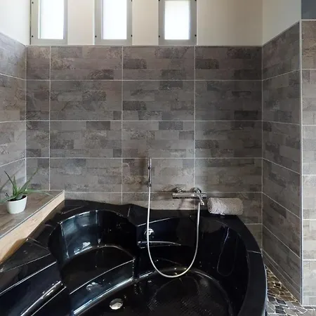 Apartament Grands Avec Jacuzzi Prive By L'argalyde Spa&detente *