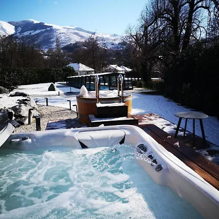 Grands Avec Jacuzzi Prive By L'argalyde Spa&detente Lejlighed